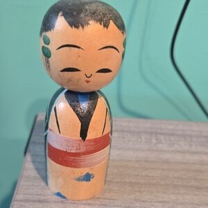 Vintage Kokeshi Wooden Nesting Bobble Doll Hand Painted 3.5 Inch Japanese Japan